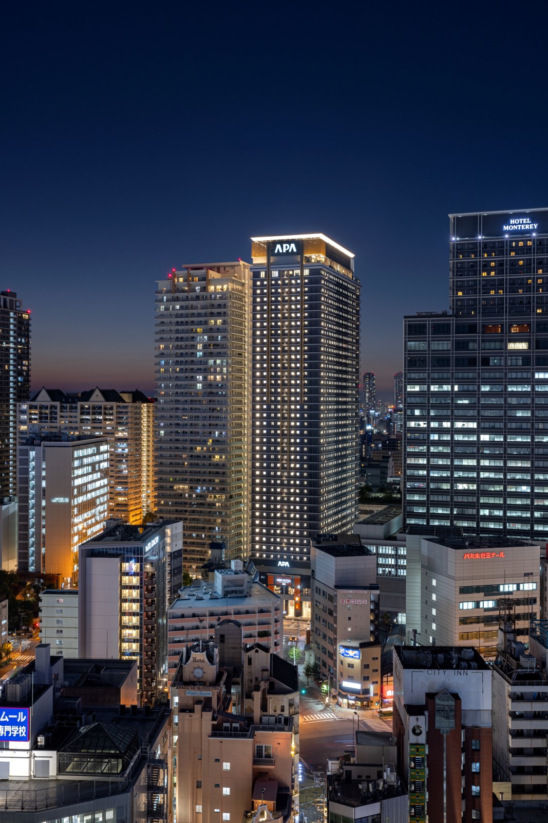 アパホテル＆リゾート＜大阪なんば駅前タワー＞｜宿泊施設｜大阪府大阪市浪速区の建築写真