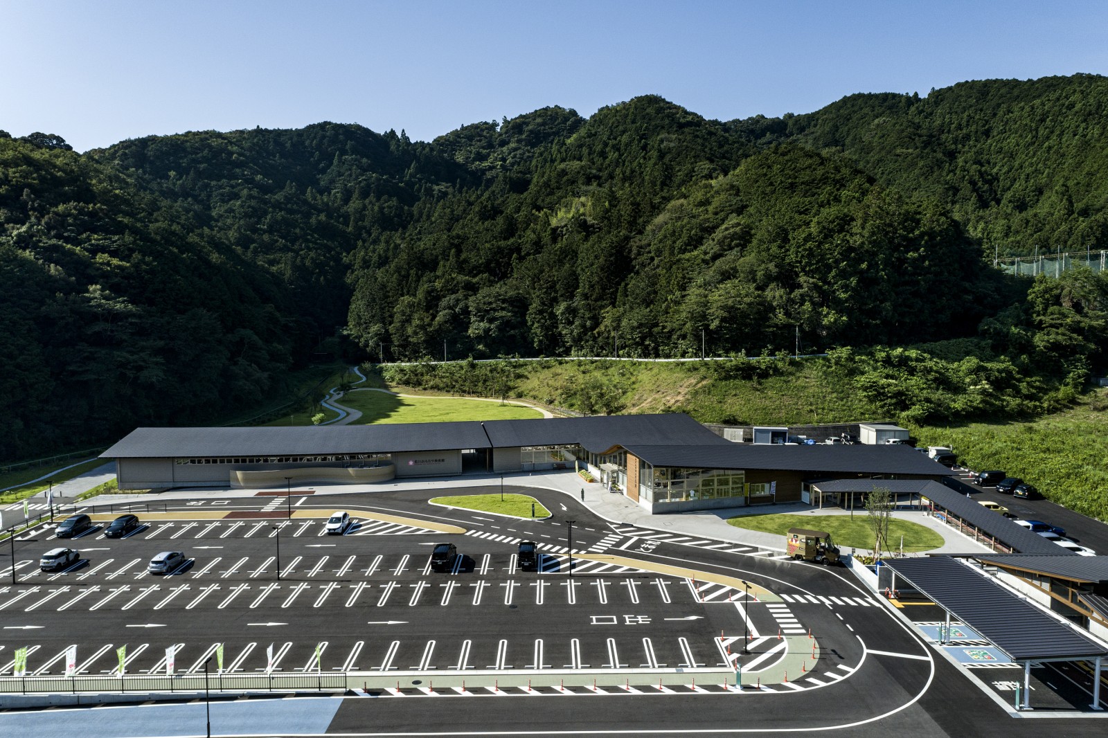 まきのさんの道の駅・佐川の建築写真 1