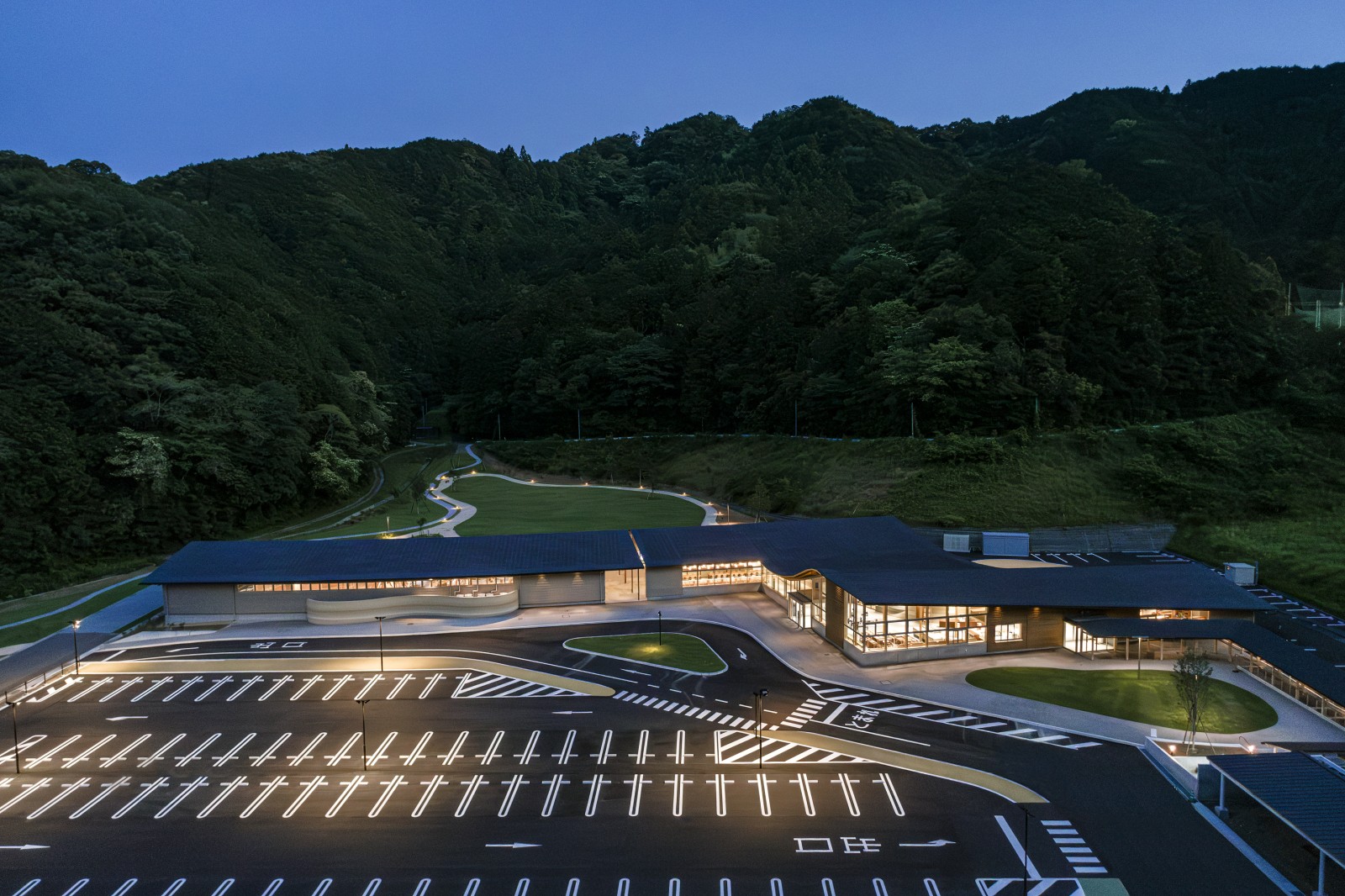 まきのさんの道の駅・佐川の建築写真 2