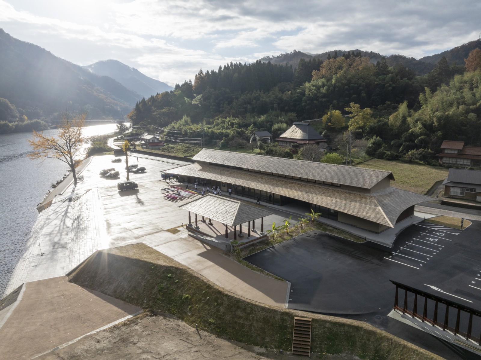 カヌーパークみさと　カヌーレIMAIの建築写真 3