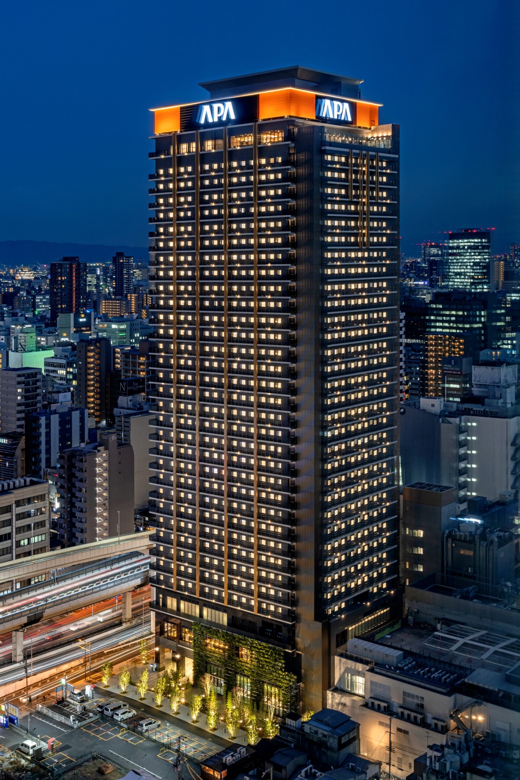 アパホテル＆リゾート＜大阪梅田駅タワー＞の建築写真 5